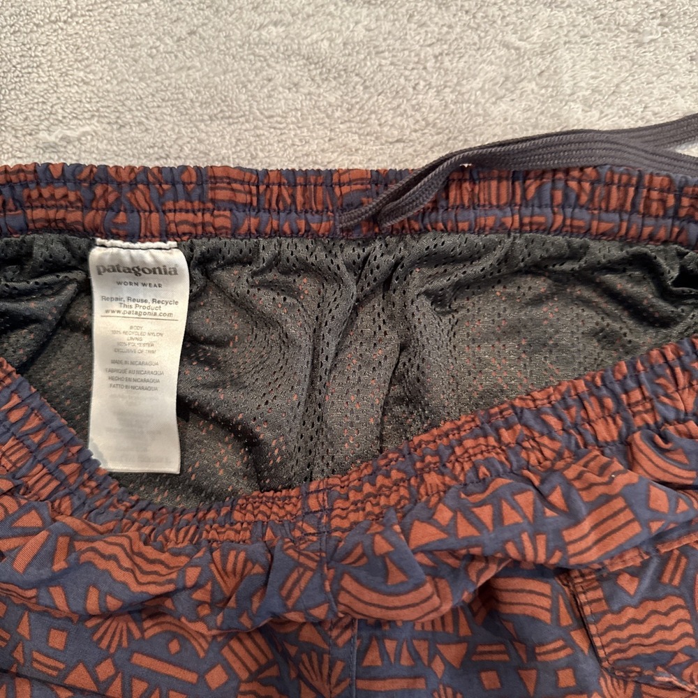 Patagonia Shorts Mens Small RUST/BLACK AZTEC Baggies Swim Trunks Lined - Picture 11 of 16
